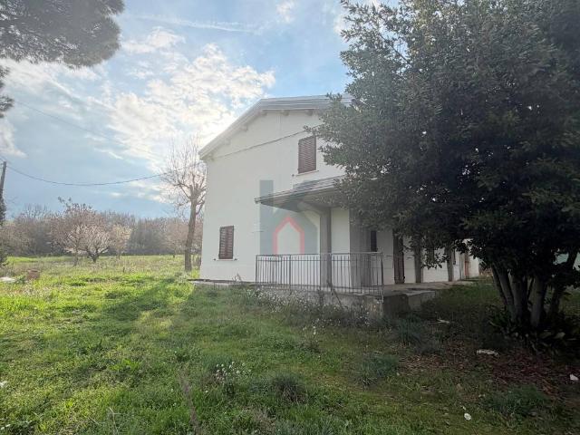Villa Indipendente in vendita a Unione di Comuni della Romagna Forlivese, Quattro