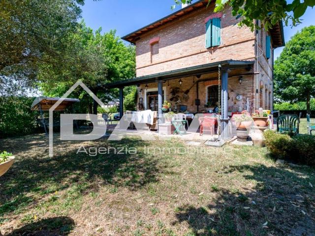 Villa Indipendente in vendita a Unione di Comuni della Romagna Forlivese, Quattro
