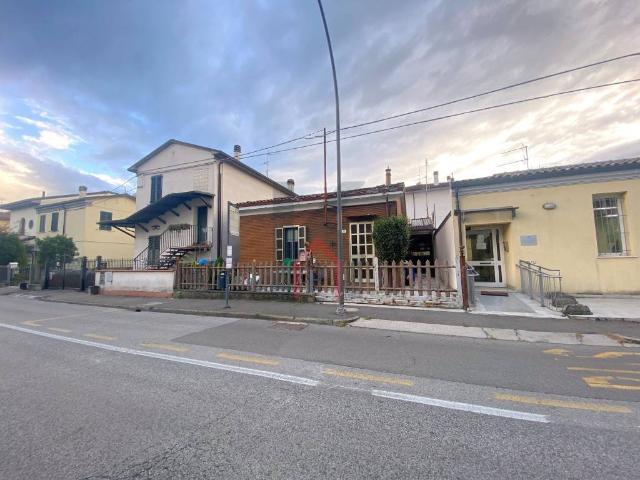 Villa Indipendente in vendita a Unione di Comuni della Romagna Forlivese, Quattro