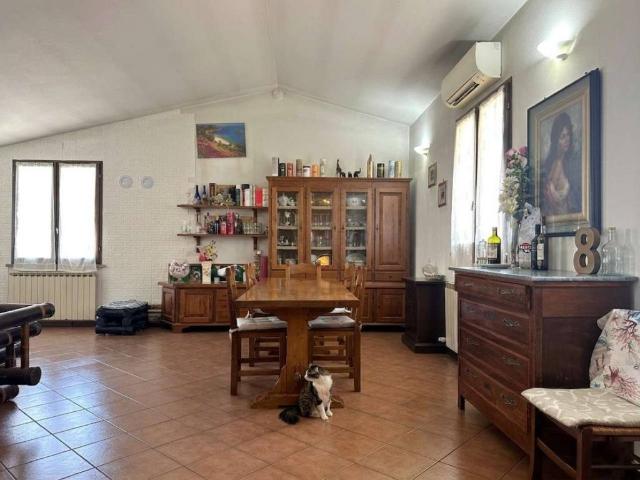 Villa Indipendente in vendita a Unione di Comuni della Romagna Forlivese, Quattro
