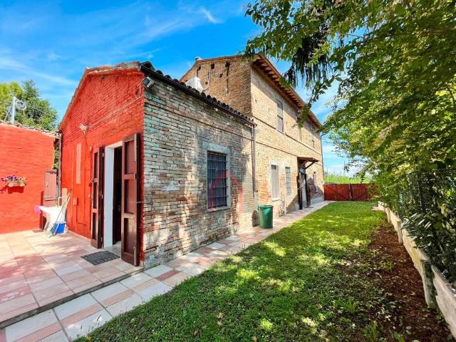 Villa Indipendente in vendita a Unione di Comuni della Romagna Forlivese, Quattro