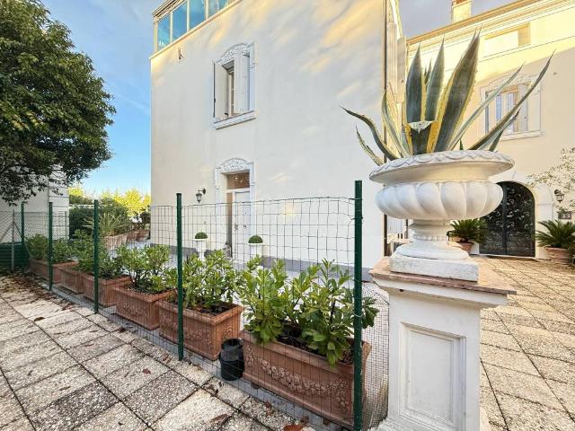 Villa Indipendente in vendita a Unione di Comuni della Romagna Forlivese, Quattro