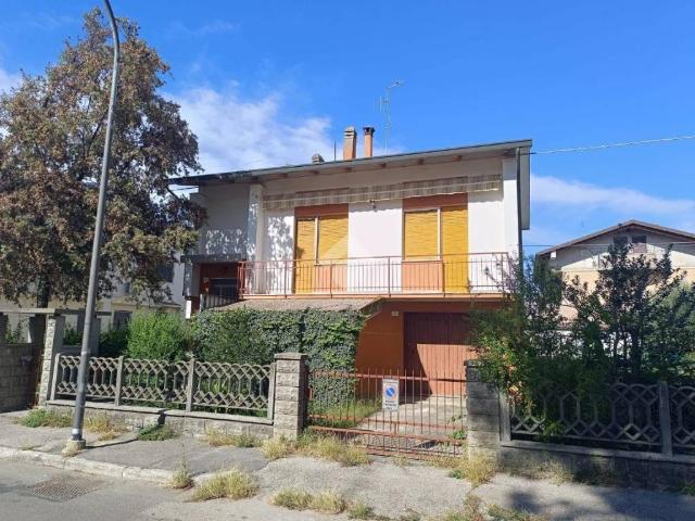 Villa Indipendente in vendita a Unione di Comuni della Romagna Forlivese, Quattro