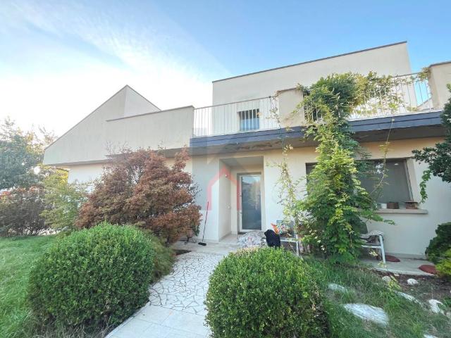 Villa Indipendente in vendita a Cava, Forlì