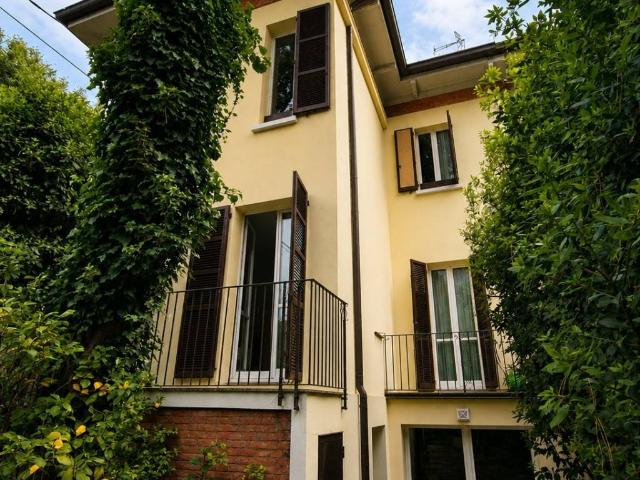 Villa Indipendente in vendita a Unione di Comuni della Romagna Forlivese, Quattro
