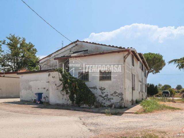 Villa Indipendente in vendita a Unione di Comuni della Romagna Forlivese, Quattro