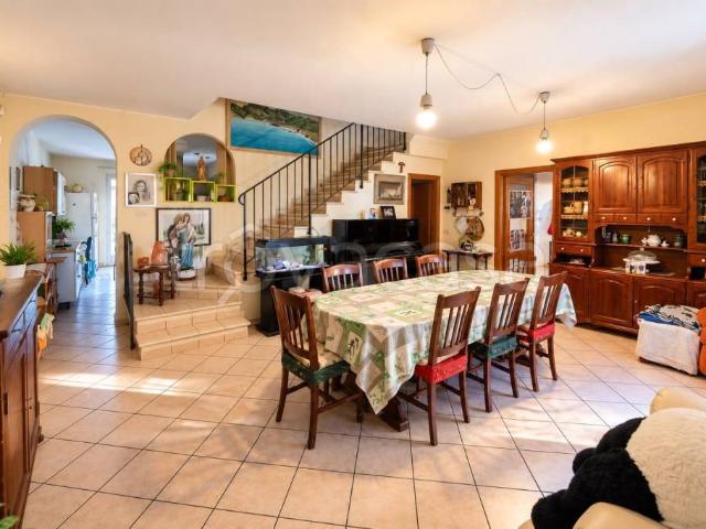 Villa Indipendente in vendita a San Tomè, Forlì