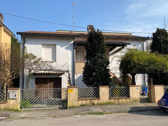 Villa Indipendente in vendita a Unione di Comuni della Romagna Forlivese, Forlimpopoli