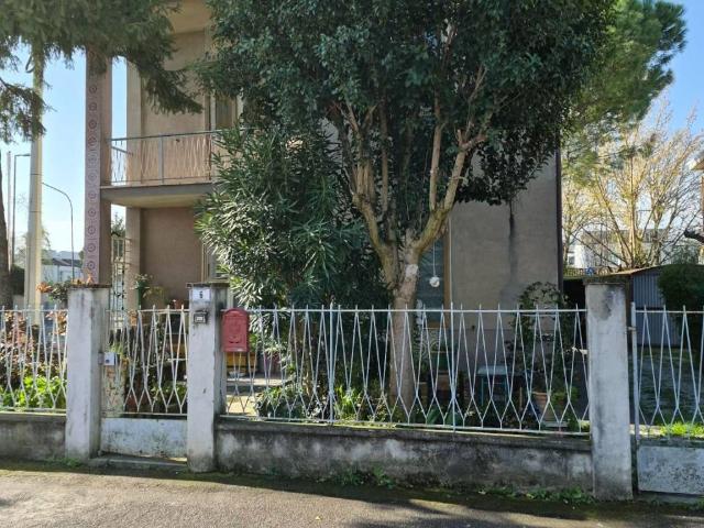 Villa Indipendente in vendita a Unione di Comuni della Romagna Forlivese, Forlimpopoli