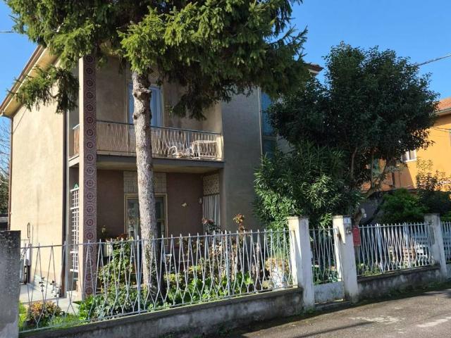 Villa Indipendente in vendita a Unione di Comuni della Romagna Forlivese, Forlimpopoli
