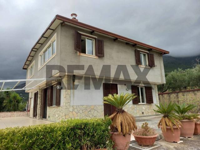 Villa Indipendente in vendita a Penitro, Formia