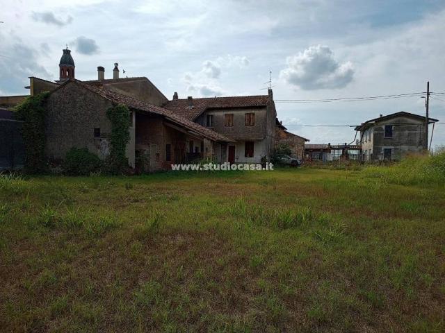 Villa Indipendente in vendita a Formigara, Lombardia