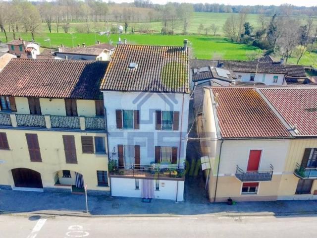 Villa Indipendente in vendita a Formigara, Lombardia