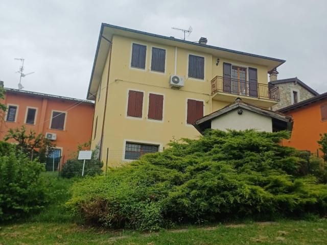 Villa Indipendente in vendita a Fornovo Di Taro, Reggio Emilia