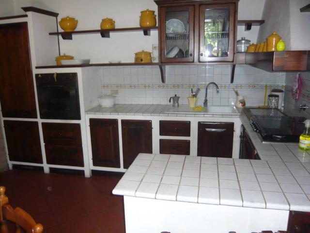 Villa Indipendente in vendita a Vittoria Apuana, Forte Dei Marmi