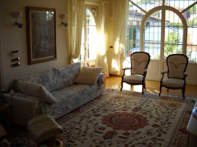 Villa Indipendente in vendita a Roma Imperiale, Forte Dei Marmi