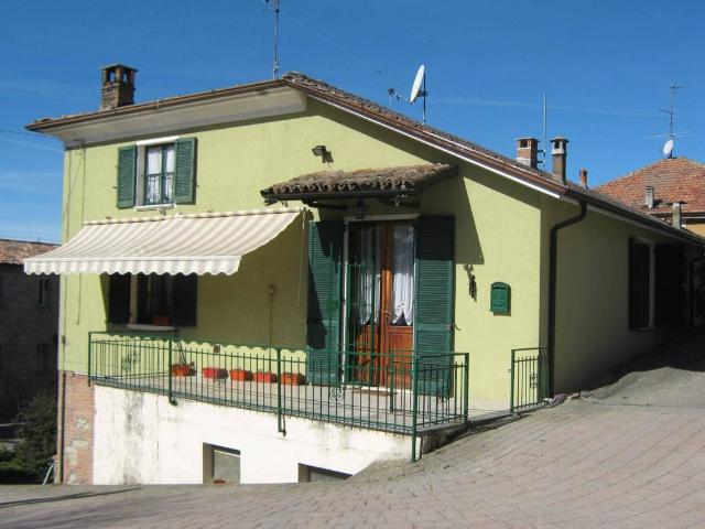 Villa Indipendente in vendita a Fortunago, Lombardia