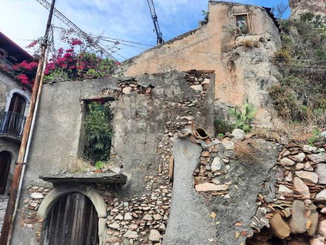 Villa Indipendente in vendita a Forza D'agrò, Sicilia