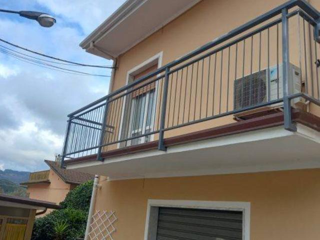 Villa Indipendente in vendita a Unione di comuni Montana Lunigiana, Fosdinovo