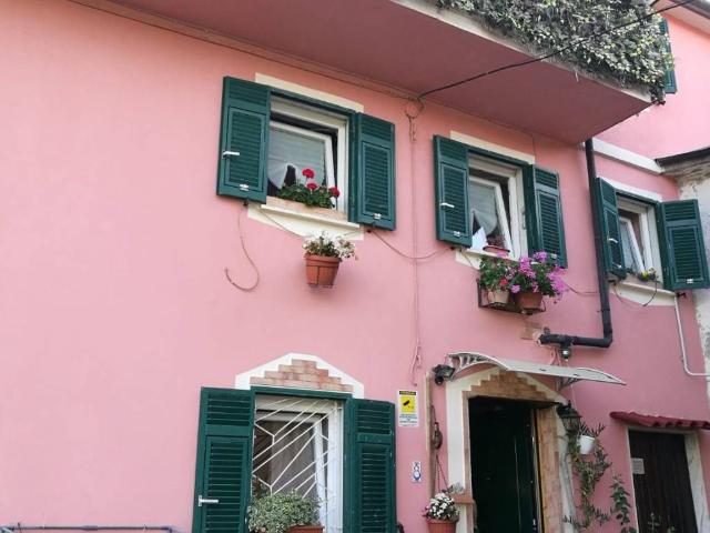 Villa Indipendente in vendita a Unione di comuni Montana Lunigiana, Fosdinovo