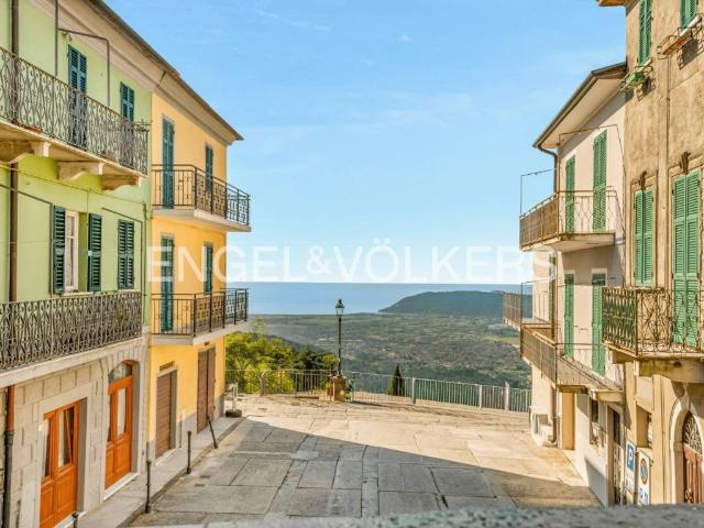 Villa Indipendente in vendita a Unione di comuni Montana Lunigiana, Fosdinovo