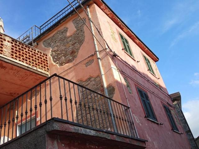 Villa Indipendente in vendita a Unione di comuni Montana Lunigiana, Fosdinovo