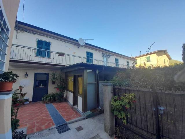 Villa Indipendente in vendita a Unione di comuni Montana Lunigiana, Fosdinovo