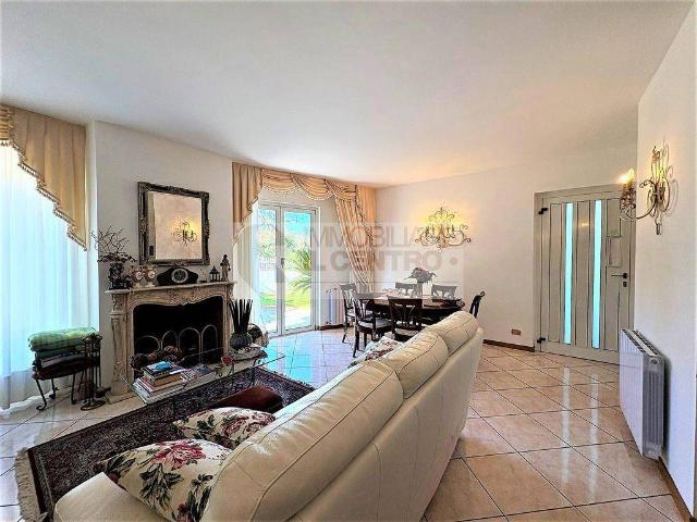 Villa Indipendente in vendita a Unione di comuni Montana Lunigiana, Fosdinovo