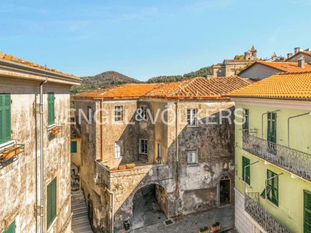 Villa Indipendente in vendita a Unione di comuni Montana Lunigiana, Fosdinovo