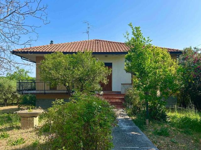 Villa Indipendente in vendita a Fossacesia, Abruzzo