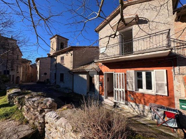 Villa Indipendente in vendita a Fossato Di Vico, Umbria