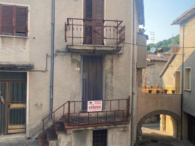 Villa Indipendente in vendita a Fossato Di Vico, Umbria