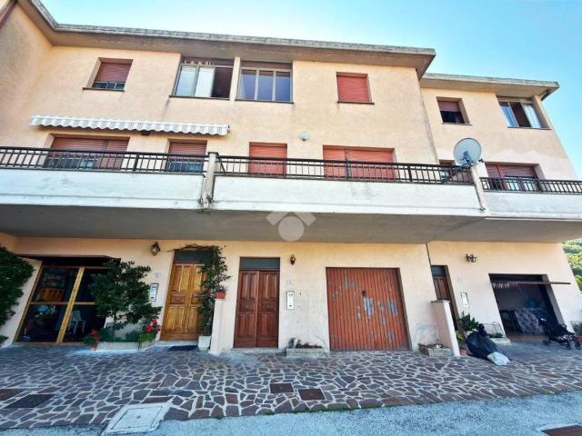 Villa Indipendente in vendita a Fossato Di Vico, Umbria