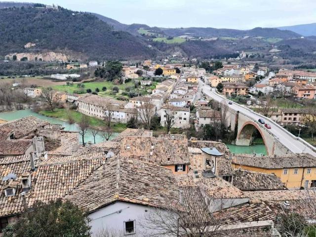 Villa Indipendente in vendita a Centro Storico, Marche