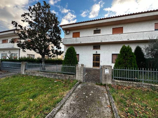 Villa Indipendente in vendita a San Lazzaro, Marche