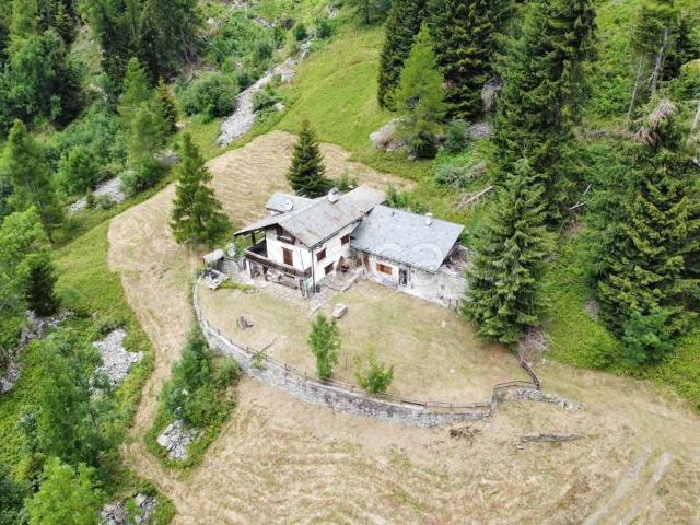 Villa Indipendente in vendita a Comunità montana della Valchiavenna, Campodolcino