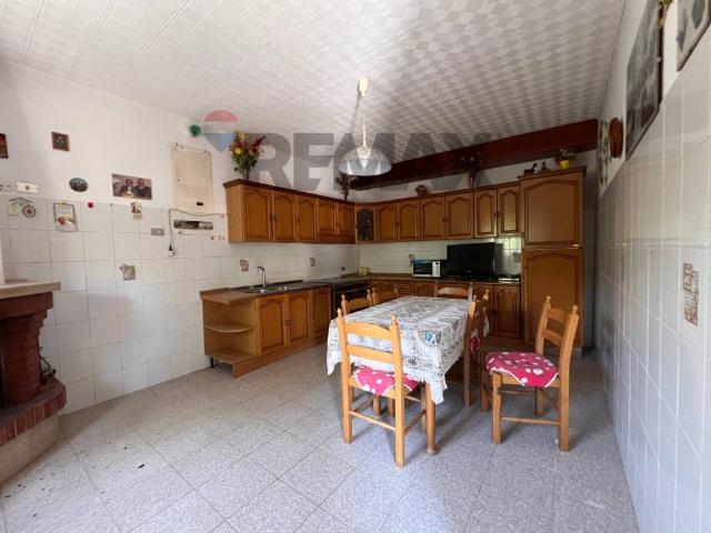 Villa Indipendente in vendita a Fragneto Monforte, Campania