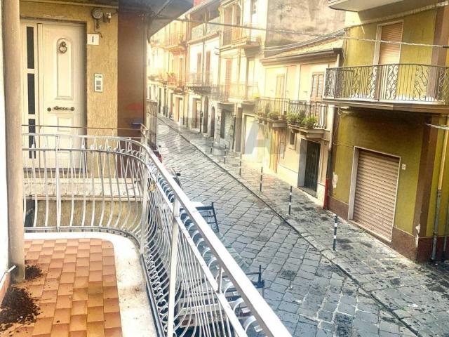 Villa Indipendente in vendita a Francavilla Di Sicilia, Sicilia