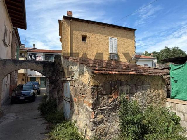 Villa Indipendente in vendita a Francolise, Campania