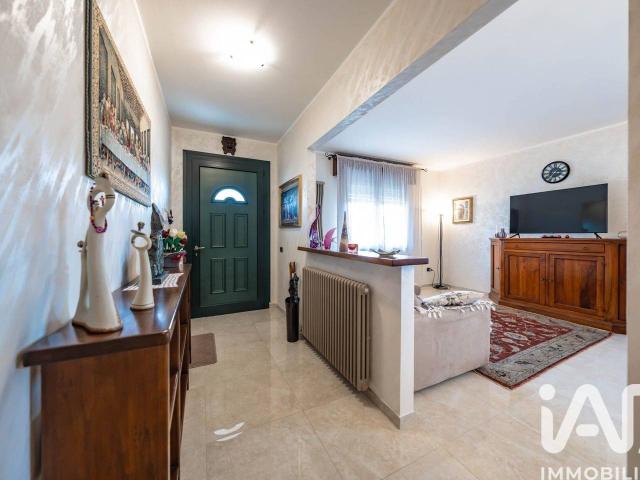 Villa Indipendente in vendita a Frassinelle Polesine, Veneto