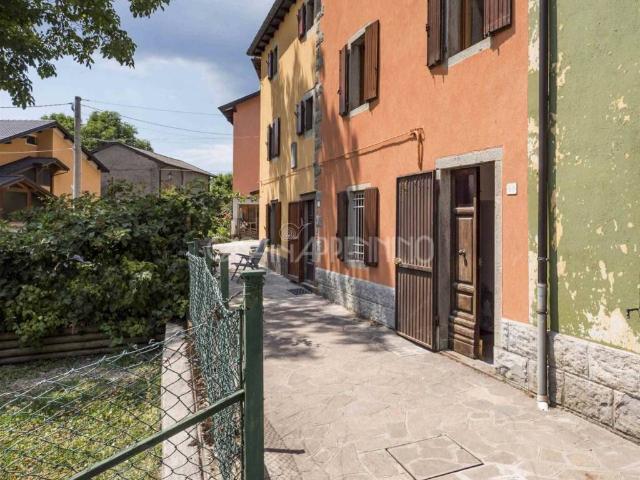 Villa Indipendente in vendita a Unione dei comuni del Distretto Ceramico, Frassinoro