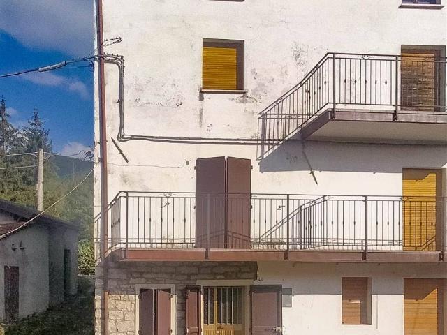 Villa Indipendente in vendita a Unione dei comuni del Distretto Ceramico, Frassinoro