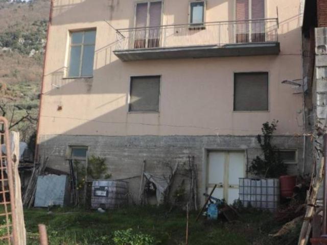Villa Indipendente in vendita a Frasso Telesino, Campania