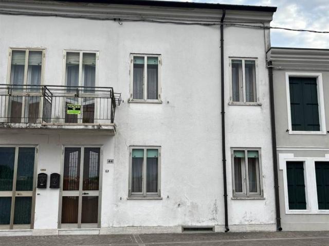 Villa Indipendente in vendita a Fratta Polesine, Veneto