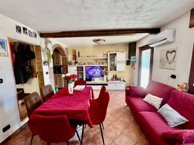 Villa Indipendente in vendita a Fregona, Veneto