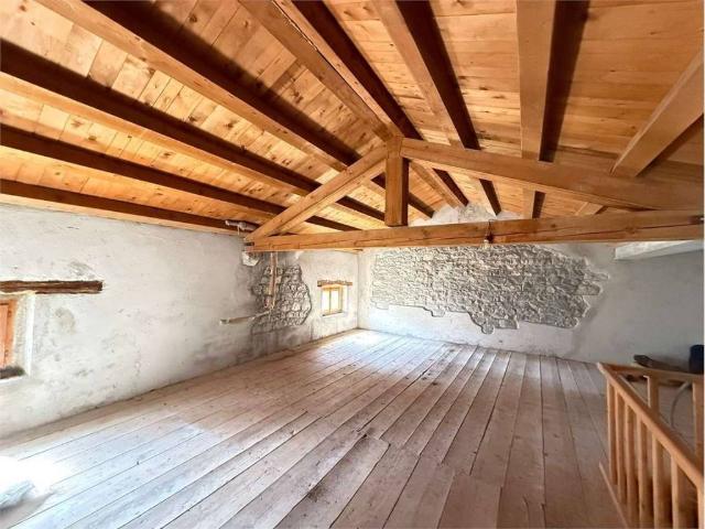 Villa Indipendente in vendita a Fregona, Veneto