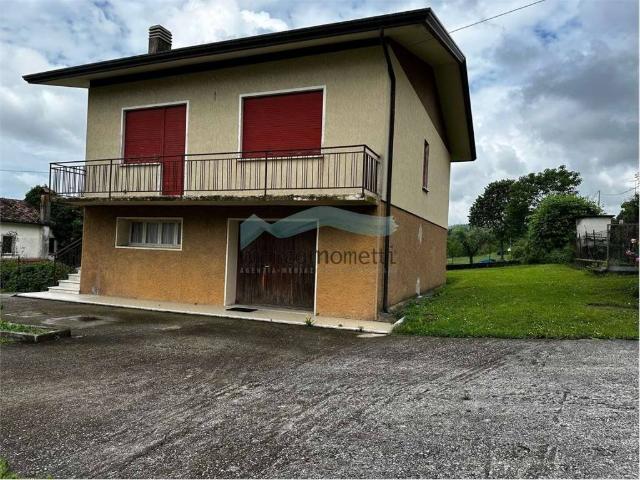Villa Indipendente in vendita a Fregona, Veneto