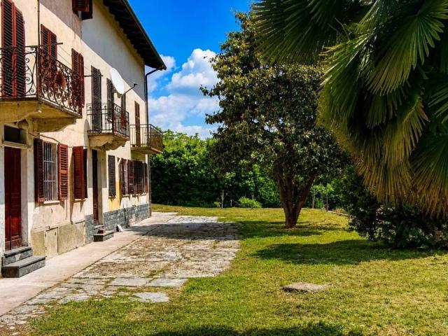 Villa Indipendente in vendita a Piemonte, Asti