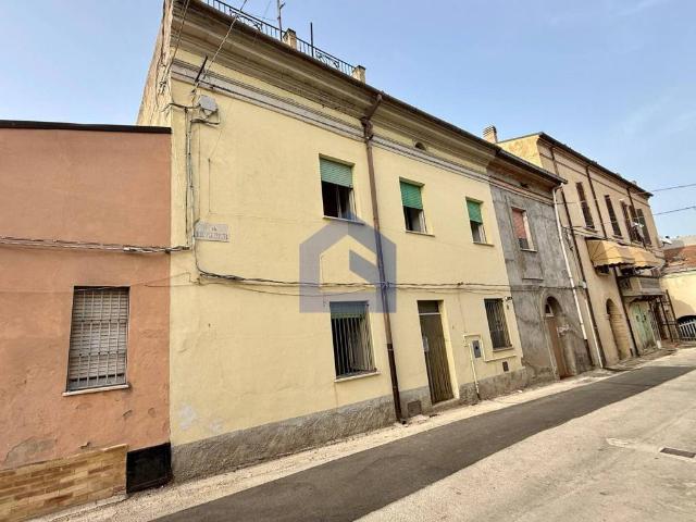 Villa Indipendente in vendita a Guastamèroli, Frisa