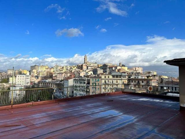 Villa Indipendente in vendita a Frosinone, Lazio